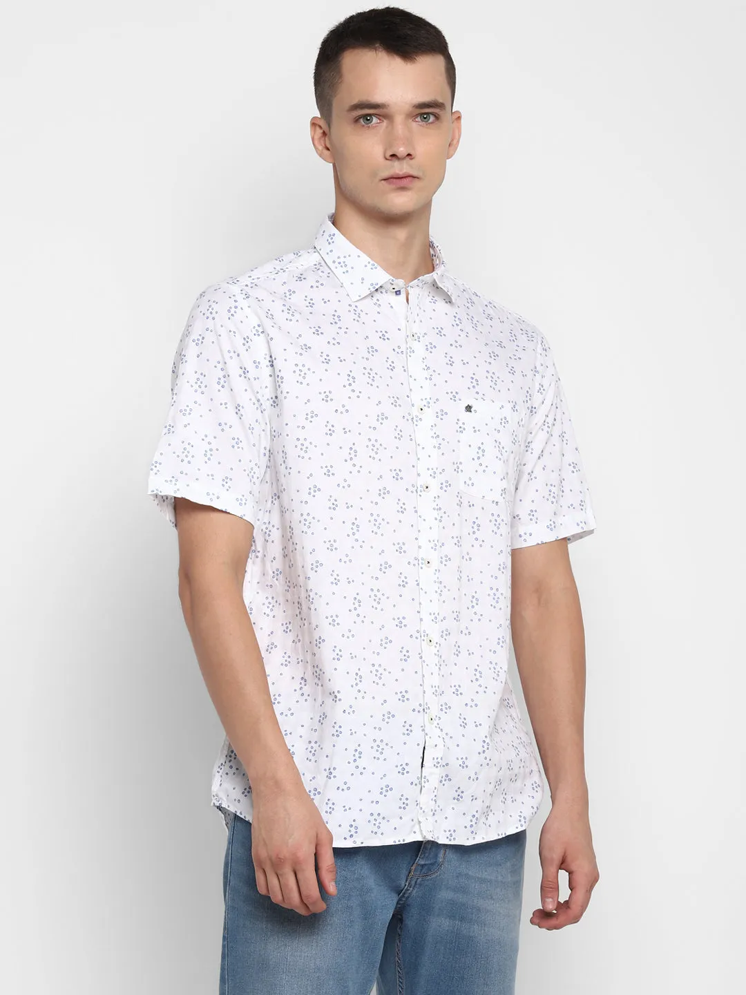 100% Cotton White Printed Slim Fit Half Sleeve Casual Shirt