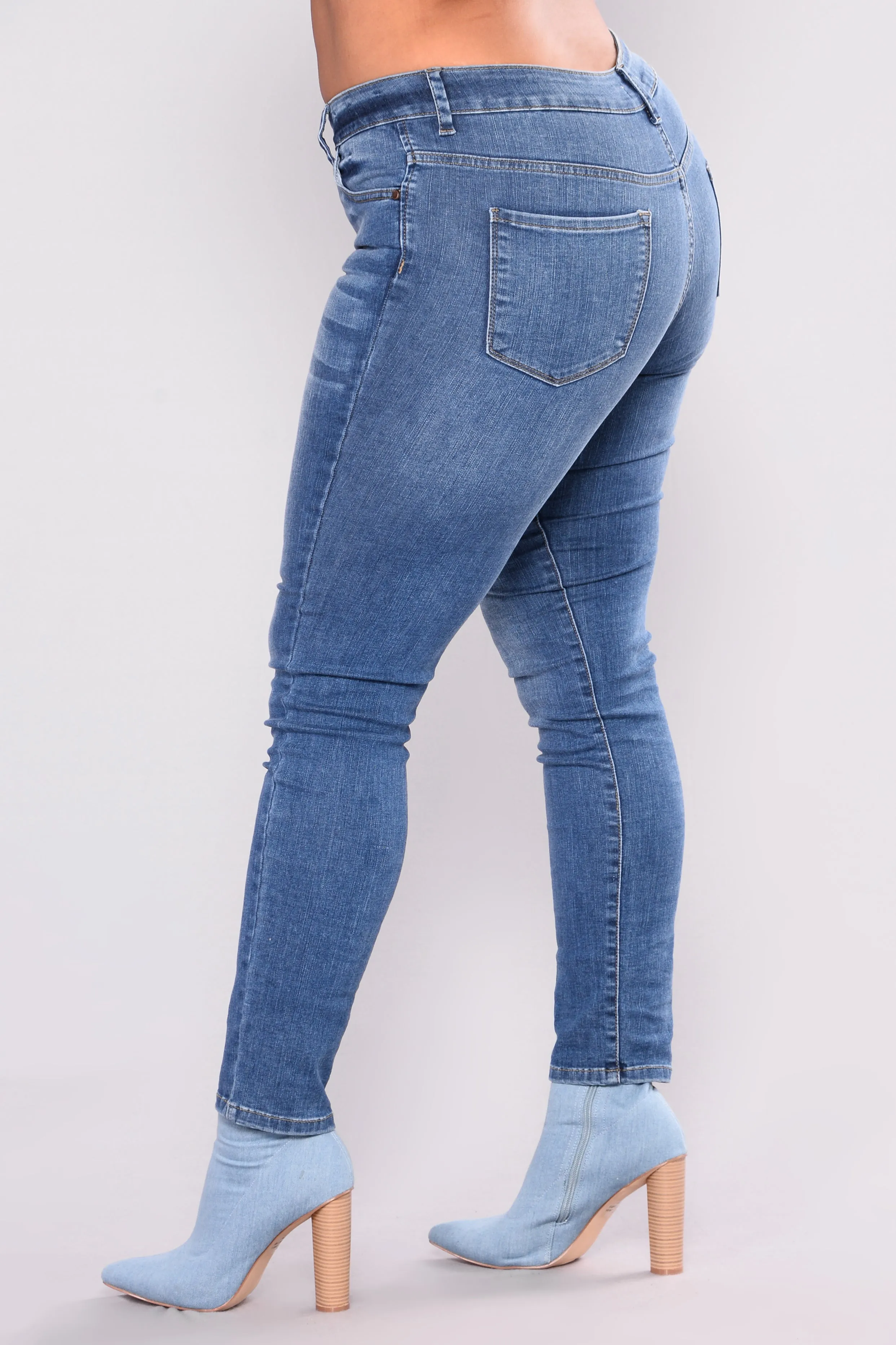 Araceli Skinny Jeans - Medium Blue Wash