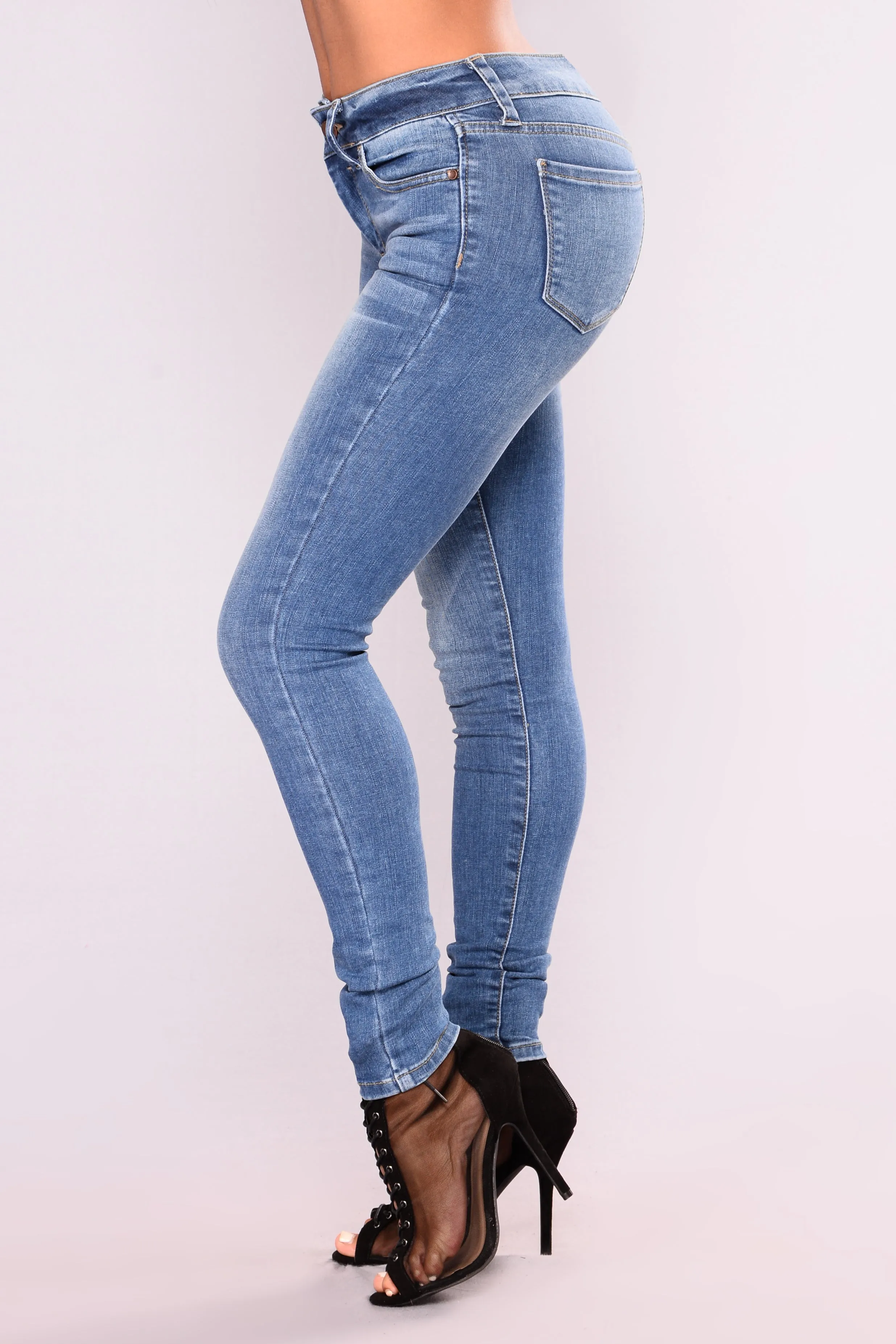 Araceli Skinny Jeans - Medium Blue Wash