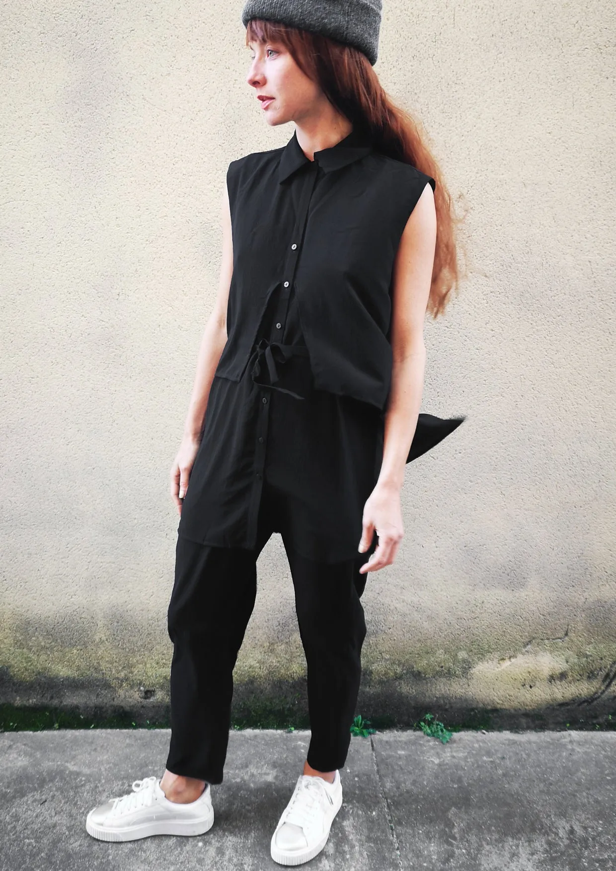 BLOUSE SLEEVELESS DOUBLE LAYER w. BELT - black