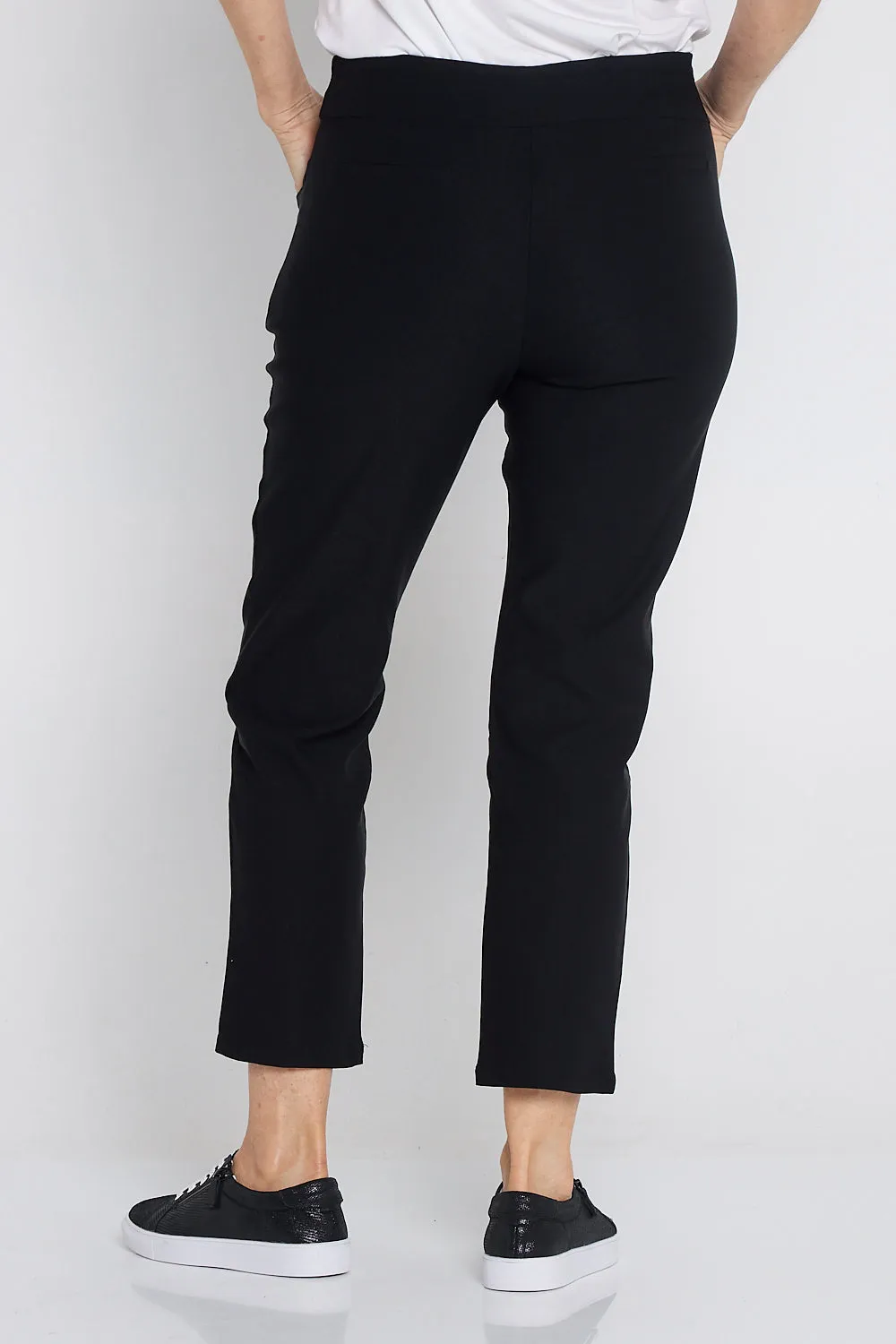 Dana Bengaline Capri Pants - Black