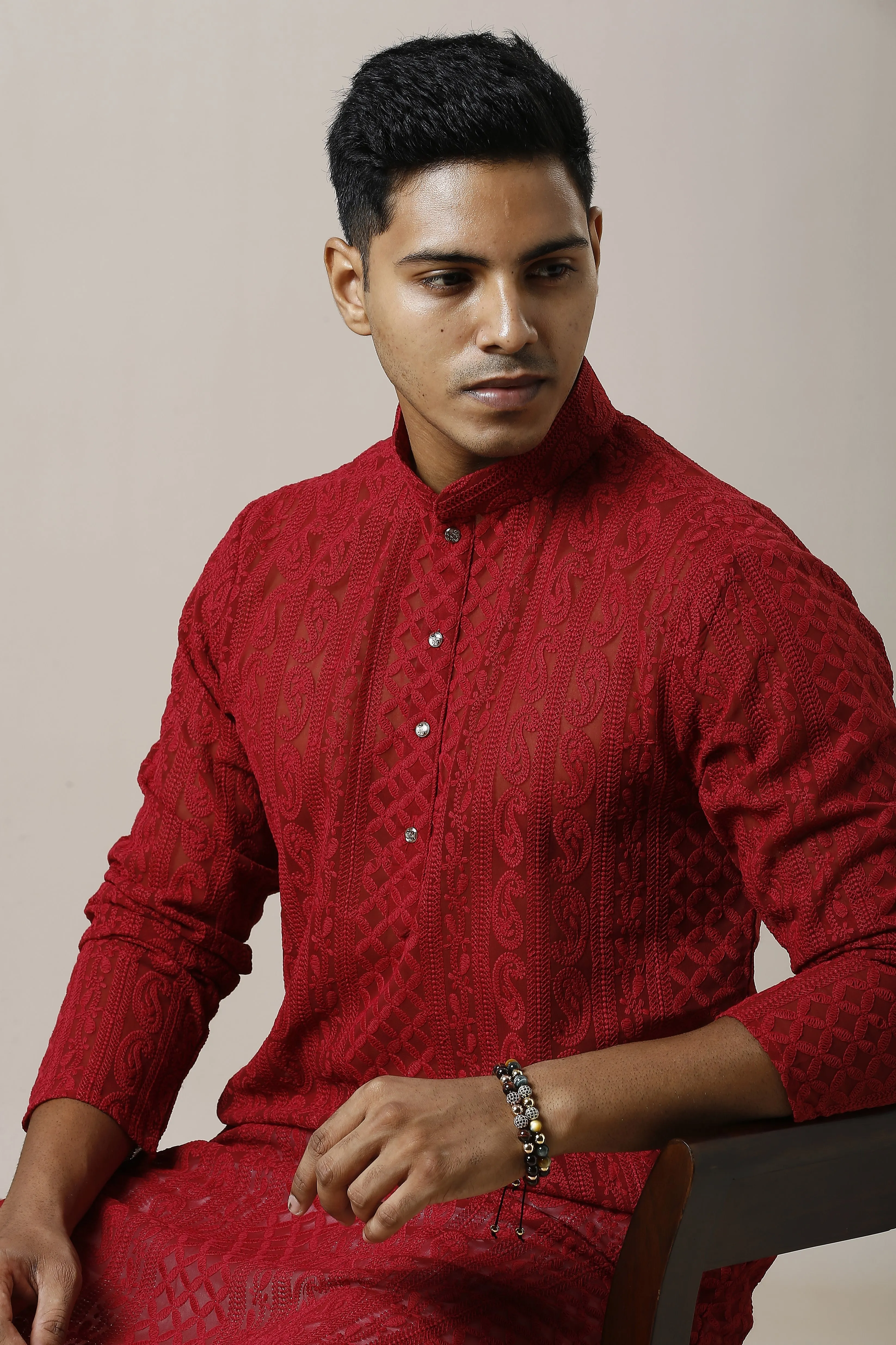 GEHRA MAROON CHIKANKARI KURTA FOR MEN IN PAISLEY DESIGN