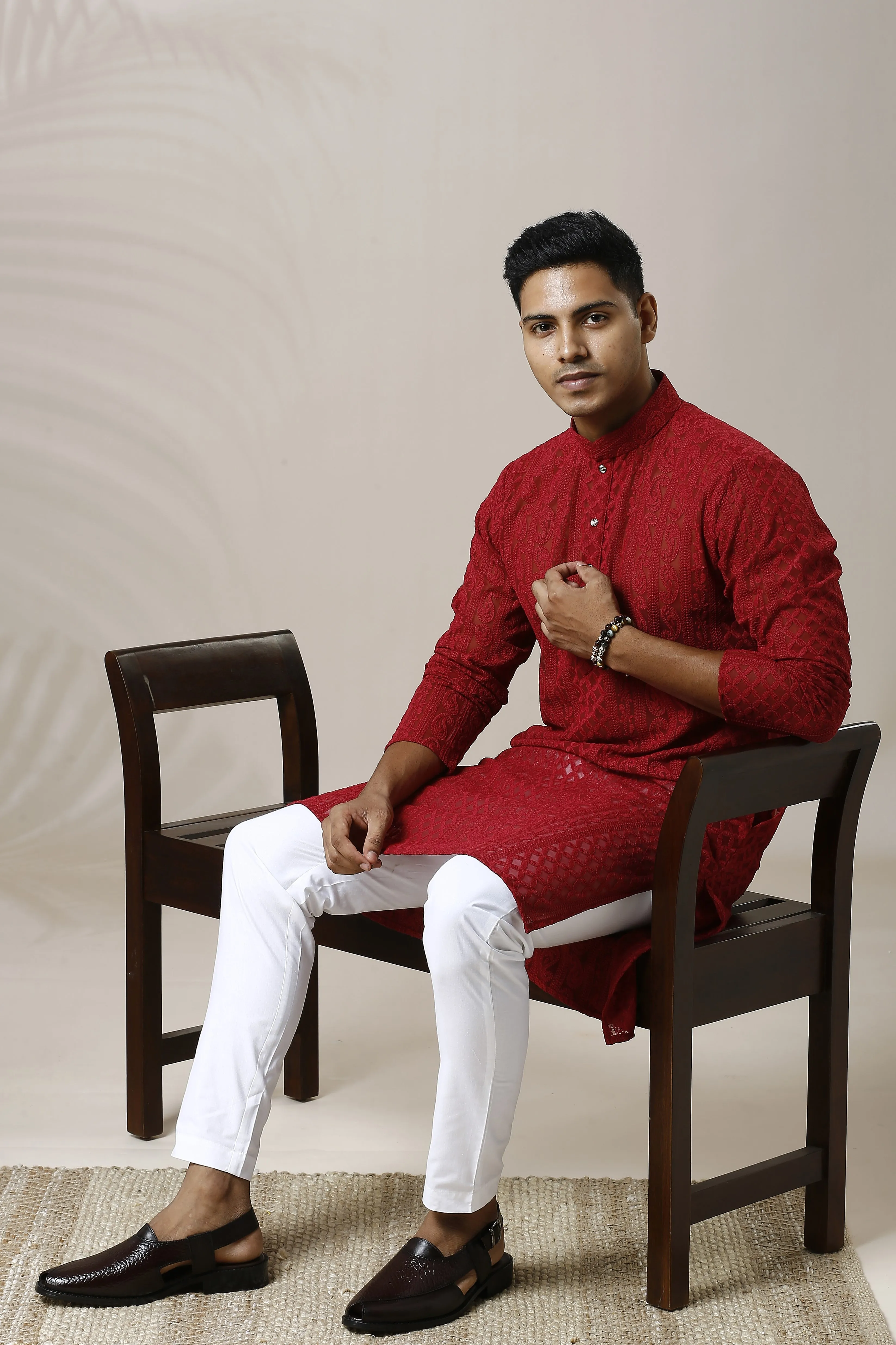 GEHRA MAROON CHIKANKARI KURTA FOR MEN IN PAISLEY DESIGN