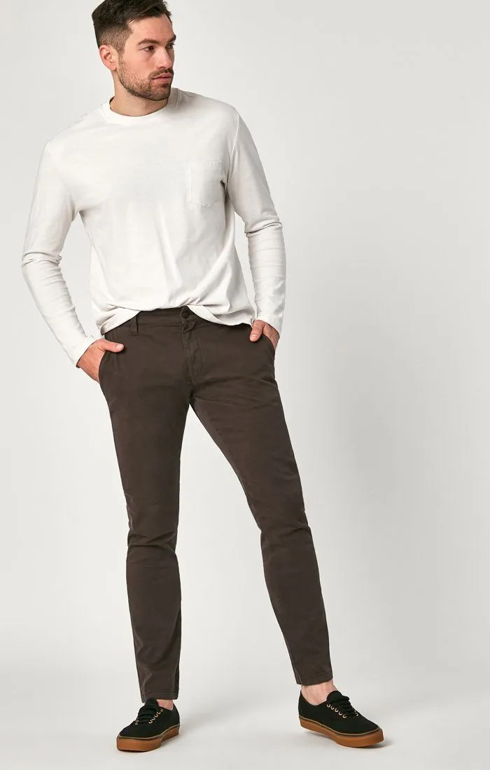 JOHNNY SLIM CHINO IN BLACK COFFEE SATEEN