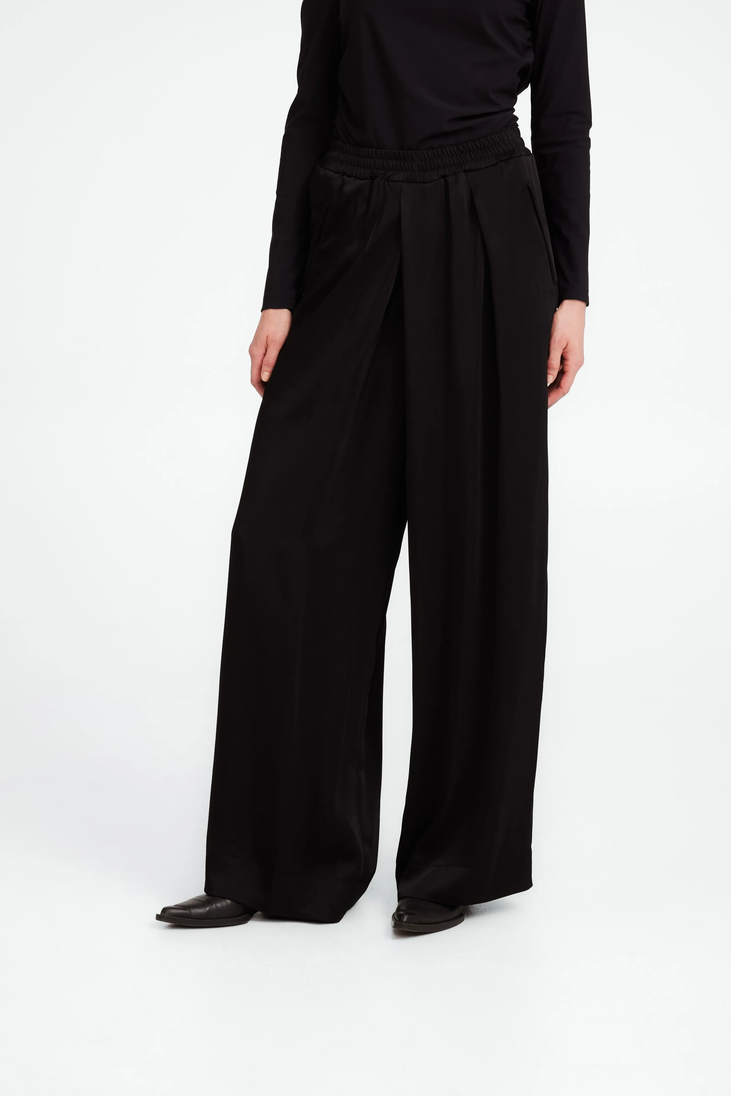 Letty rayon viscose pants | Black