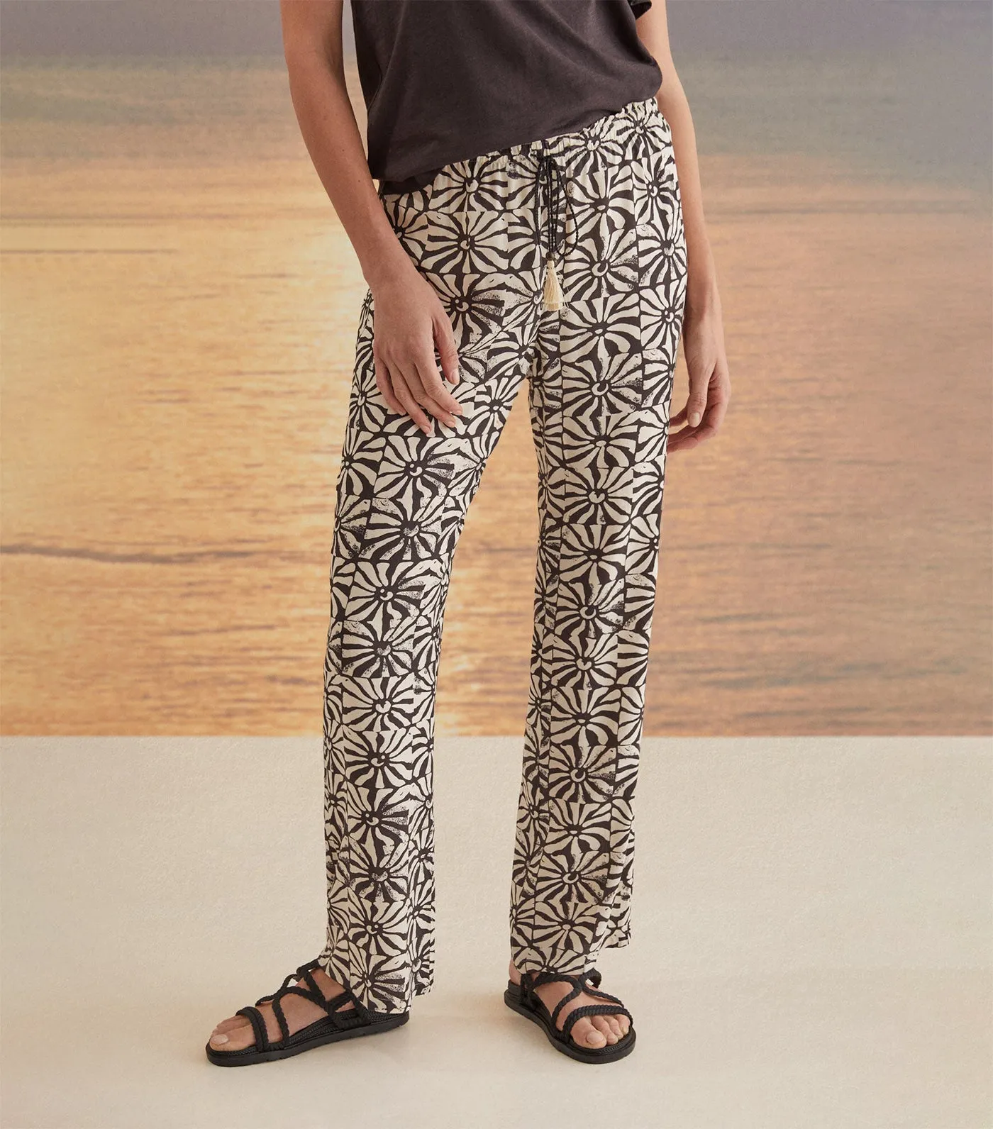 Long Geometric Print Trousers Charcoal Gray and Ivory