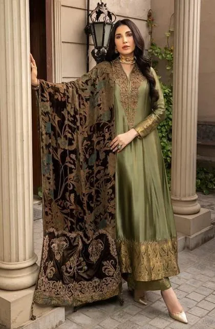 Nilofer Shahid - The Queen’s Chandelier - Pure Velvet - Peshwas - 3 Piece