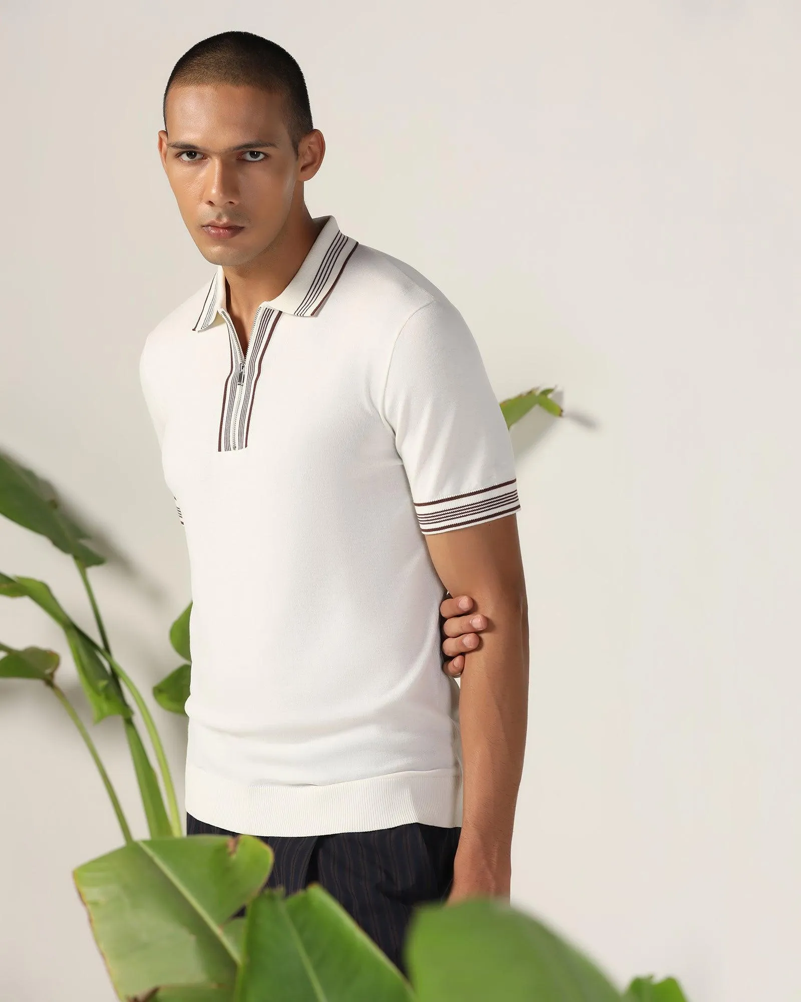 Polo Off White Solid T-Shirt - Remi