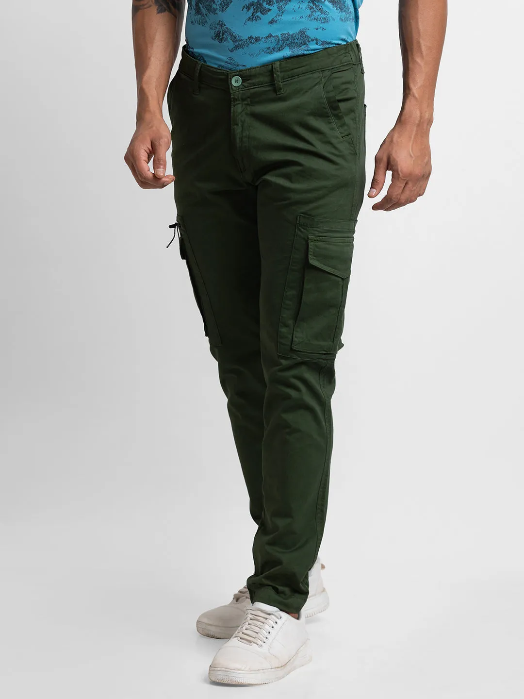 Spykar Olive Green Cotton Slim Fit Regular Length Trousers For Men