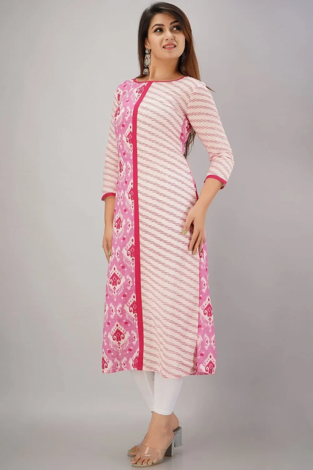 SVARCHI Women's Cotton Cambric Geometric Printed Straight Kurta (Pink)