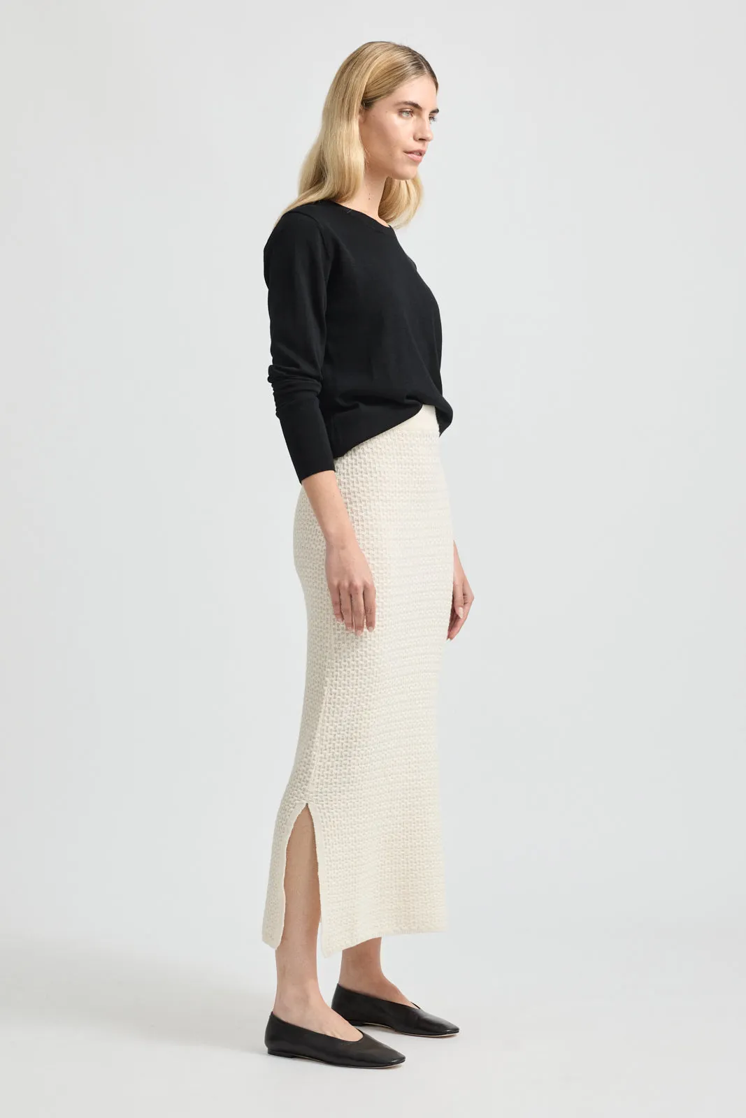 TEXTURED STITCH SKIRT