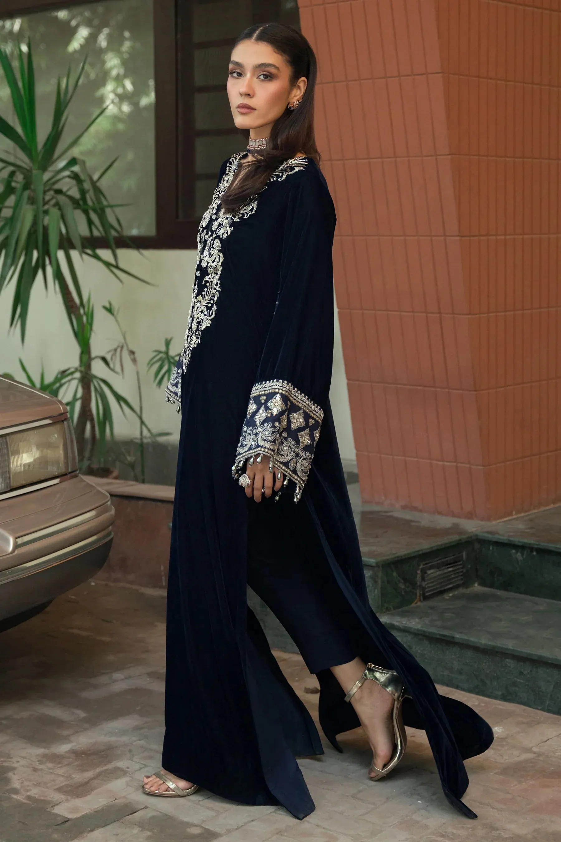 The Proposal 23 - Statement Navy Kaftan (D-05)